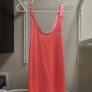 Underarmour Women's heatgear top Size Small